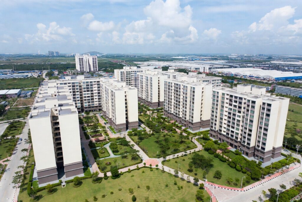 Đồng Nai vượt chỉ tiêu năm 2025 với hơn 4.600 căn nhà ở xã hội, đặt mục tiêu 65.000 căn vào năm 2030 cùng gói tín dụng 145.000 tỷ đồng và lãi suất 5,4%/năm.