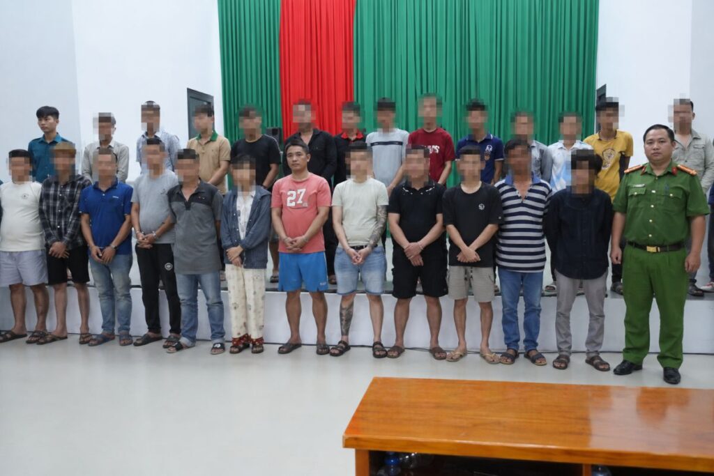 Triệt phá nhiều đường dây, tụ điểm ma túy tại Đồng Nai, công an làm rõ hàng chục đối tượng liên quan. Xem diễn biến vụ việc.