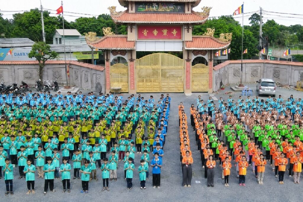 Gần 700 bạn trẻ tham gia khóa sinh hoạt Phật pháp tại chùa Tịnh Hội, Đồng Nai với nhiều hoạt động trải nghiệm và rèn luyện kỹ năng.