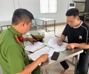 Công an Đồng Nai tăng cường tuyên truyền, vận động hộ kinh doanh chấp hành quy định về sở hữu trí tuệ, quyết liệt ngăn chặn hàng giả.