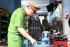 Đồng Nai kiểm tra, xử lý hàng loạt cơ sở độ chế xe mô tô trái phép, phát hiện nhiều vi phạm và phương tiện bị thay đổi kết cấu.