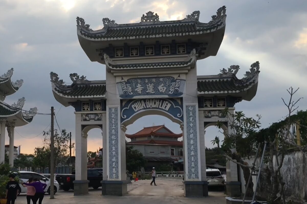 chùa Bạch Liên Đồng Nai