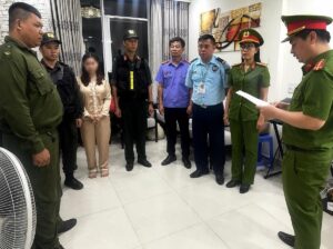 Công an Đồng Nai triệt phá đường dây mua bán trái phép hóa đơn, giao dịch hơn 20.000 tỷ đồng, nhiều đối tượng bị điều tra.