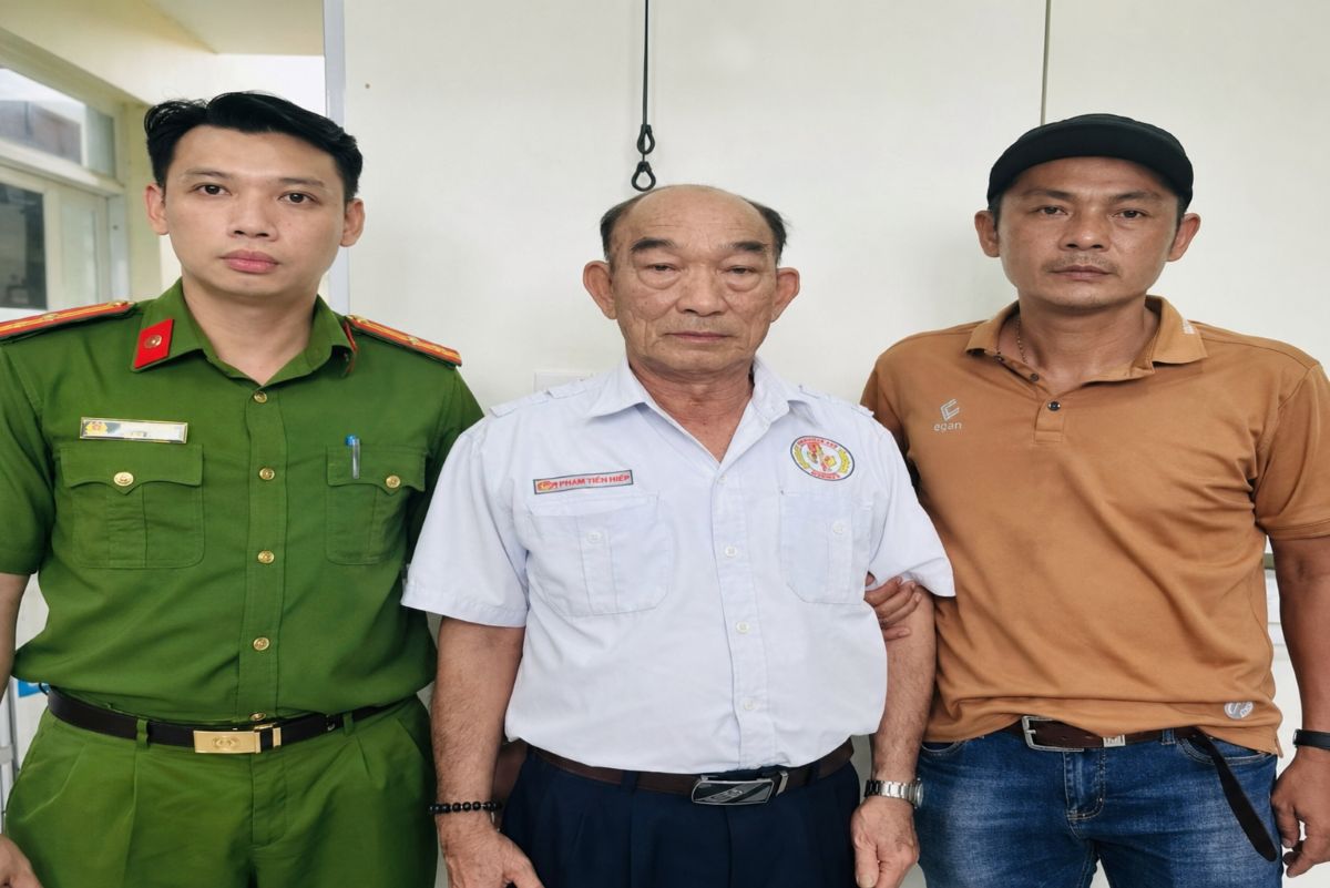 Công an thành phố Đồng Nai bắt giữ đối tượng truy nã đặc biệt sau hơn 20 năm lẩn trốn, khép lại hành trình dài trốn tránh pháp luật.