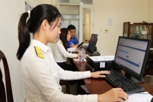Điểm lại những sự kiện kinh tế Việt Nam nổi bật tuần qua với các chính sách mới, đầu tư, thuế và chuyển đổi xanh đáng chú ý.