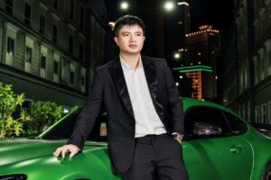 Cha của Mr Pips Phó Đức Nam được xác định đã chi 100.000 USD để chạy án cho con. Diễn biến mới nhất của vụ án gây chú ý.
