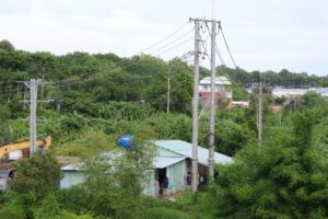 Đồng Nai di dời lưới điện tại khu vực cầu Nha Bích, gỡ vướng mặt bằng để đẩy nhanh tiến độ thi công dự án giao thông trọng điểm.