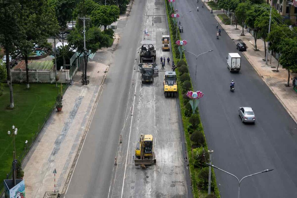Đồng Nai gấp rút sửa chữa Quốc lộ 14, khắc phục mặt đường xuống cấp, bổ sung thoát nước để bảo đảm khai thác an toàn và bền vững.