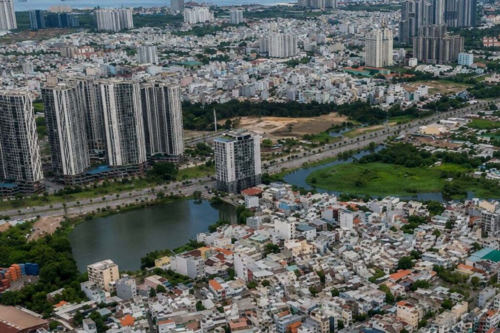 TP HCM rút ngắn thời gian cấp phép xây dựng nhà ở riêng lẻ xuống tối đa 7 ngày, giúp người dân thực hiện thủ tục nhanh hơn.