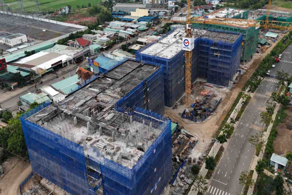 TP Đồng Nai kiểm tra tiến độ 16 dự án nhà ở xã hội, yêu cầu đẩy nhanh triển khai để đáp ứng nhu cầu an cư và hoàn thành mục tiêu phát triển.