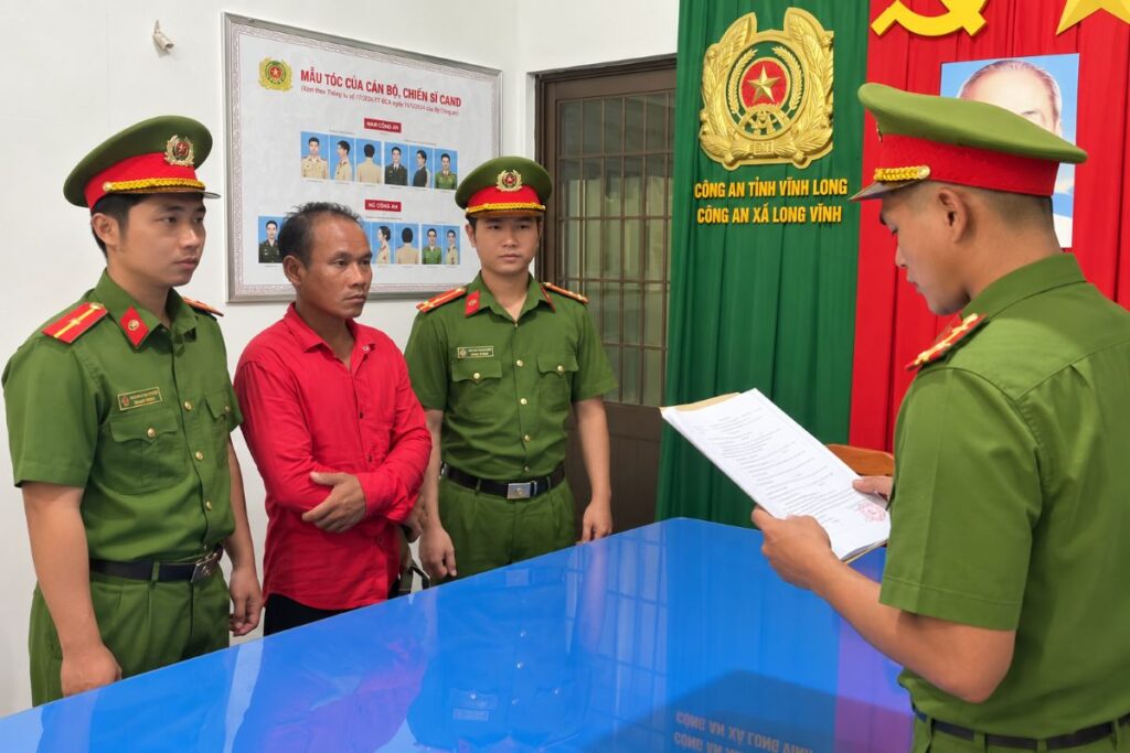 Cơ quan Cảnh sát điều tra thi hành lệnh giữ người trong trường hợp khẩn cấp đối với Ngô Văn Mười Hai.