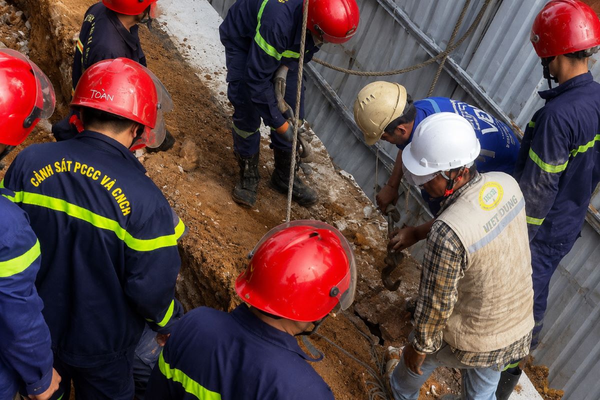 Đồng Nai điều tra vụ sập tường tại công trình khiến 1 người tử vong. Cơ quan chức năng đang làm rõ nguyên nhân vụ việc.