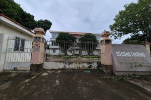 Nhiều trụ sở công tại Đồng Nai sau sáp nhập vẫn bỏ trống, có dấu hiệu xuống cấp do chưa được đưa vào khai thác, sử dụng.