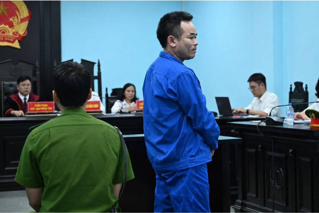 Vụ tài xế xe bồn cán chết nữ sinh: lời xin lỗi muộn màng, cuộc thương lượng nghẹn lòng và diễn biến tại phiên tòa thu hút sự quan tâm.