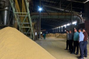 Bộ Công Thương kiểm tra năng lực sản xuất ethanol tại Nhà máy Sản xuất cồn Đồng Nai, đánh giá khả năng đáp ứng nguồn nguyên liệu trong nước.