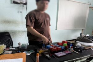 Thu giữ hàng loạt con dấu giả tại tiệm photocopy ở Đồng Nai, lực lượng công an điều tra làm rõ vụ việc. Xem chi tiết.