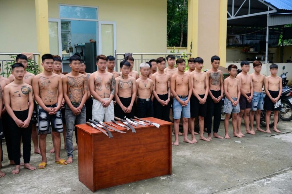 Công an TP Đồng Nai kịp thời ngăn chặn các nhóm thanh thiếu niên tụ tập, mang hung khí, có biểu hiện gây rối trật tự công cộng.