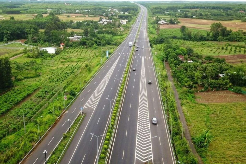 Đồng Nai đẩy nhanh tiến độ cao tốc Gia Nghĩa - Chơn Thành, tăng kết nối Đông Nam Bộ và Tây Nguyên, thúc đẩy phát triển kinh tế.