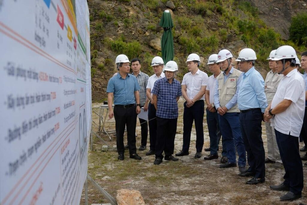 Cao tốc Vinh - Thanh Thủy 23.940 tỷ đồng được đẩy nhanh triển khai, Ban QLDA báo cáo tiến độ gói thầu XL01 sau gần 2 tháng khởi công.