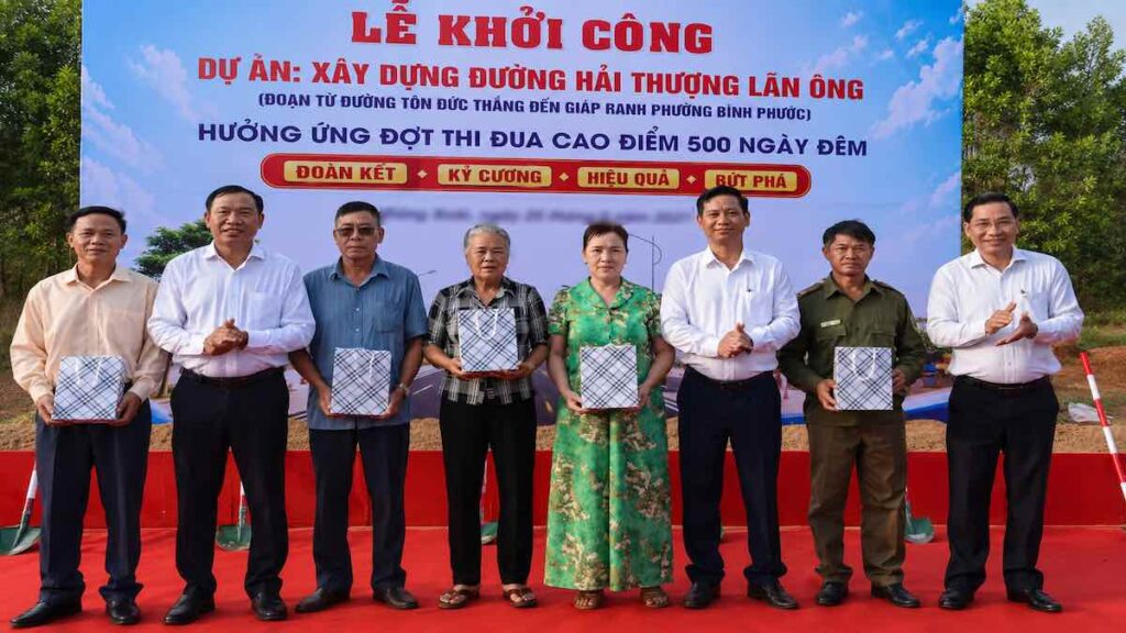 48 hộ dân đồng thuận hiến đất làm đường 90 tỷ đồng, góp phần đẩy nhanh mở rộng hạ tầng giao thông và phát triển địa phương.