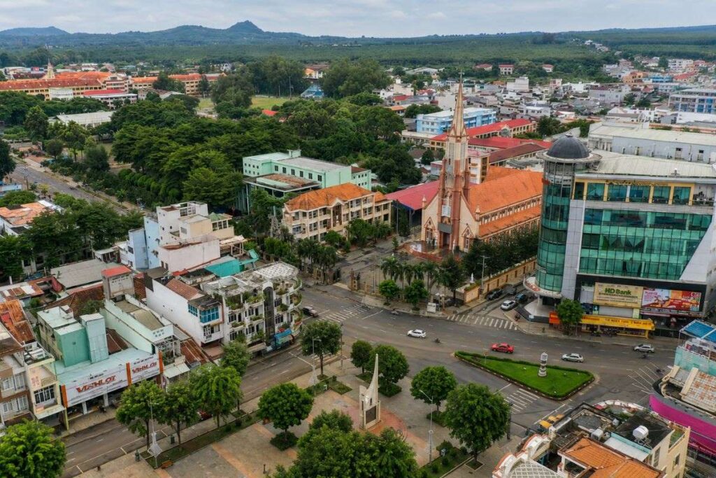 Mua thửa đất giá 18,5 tỷ đồng đang thế chấp, người phụ nữ vướng tranh chấp đặt cọc sau khi giao dịch chuyển nhượng không thành.