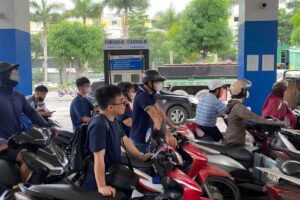 Giá xăng dầu tăng từ 15h ngày 20-8, trong khi liên bộ Công thương - Tài chính không trích lập, không chi Quỹ bình ổn giá.