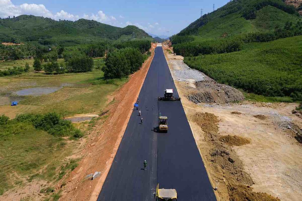 Đồng Nai tăng tốc thi công Vành đai 3 TP.HCM, phấn đấu hoàn thành đoạn qua địa bàn để góp phần đưa toàn tuyến về đích vào tháng 9/2026.
