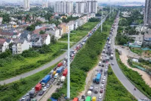 Ùn tắc giao thông Đồng Nai diễn biến kéo dài trong ngày đầu nghỉ lễ 2/9 khi lượng phương tiện tăng mạnh trên nhiều tuyến cao tốc, quốc lộ.