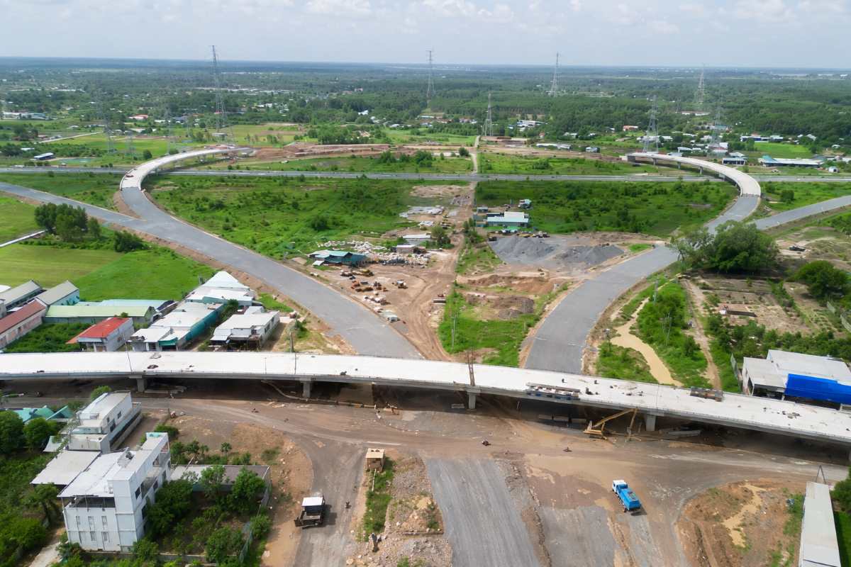 Sản lượng thi công Dự án Thành phần 3, đường vành đai 3 - TPHCM qua Đồng Nai đạt gần 80%, đang tăng tốc về đích.