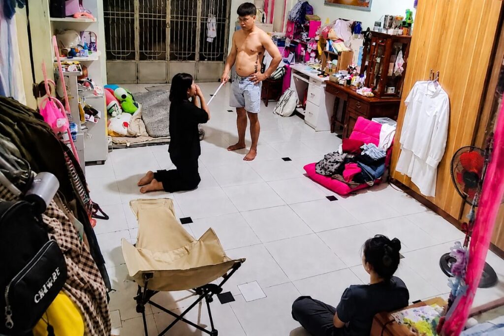 Đánh đập trẻ em: Dương Đại Long bị khởi tố, bắt tạm giam để điều tra hành vi hành hạ con riêng của nhân tình.