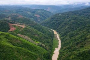 Lâm Đồng sắp xây cầu dây văng gần 1,2 km vượt sông Đồng Nai, thuộc tuyến Gia Nghĩa - Bảo Lâm, giúp rút ngắn quãng đường còn 15 km.