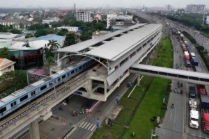 Metro Bến Thành - Suối Tiên sẽ được kéo dài đến sân bay Long Thành theo hình thức cấp bách, với tổng mức đầu tư sơ bộ 60.260 tỷ đồng.