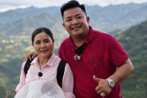 Vợ chồng Hải Sapa TV bị bắt tạm giam; Vũ Hoàng Hải bị điều tra tội Lừa dối khách hàng, vợ bị cáo buộc vi phạm về kế toán.