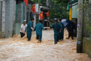 420 hộ dân ở phường Phước Tân, TP Đồng Nai ngập sâu do nước sông Buông dâng, trong khi dòng chảy bị cản trở bởi hạ tầng thi công.