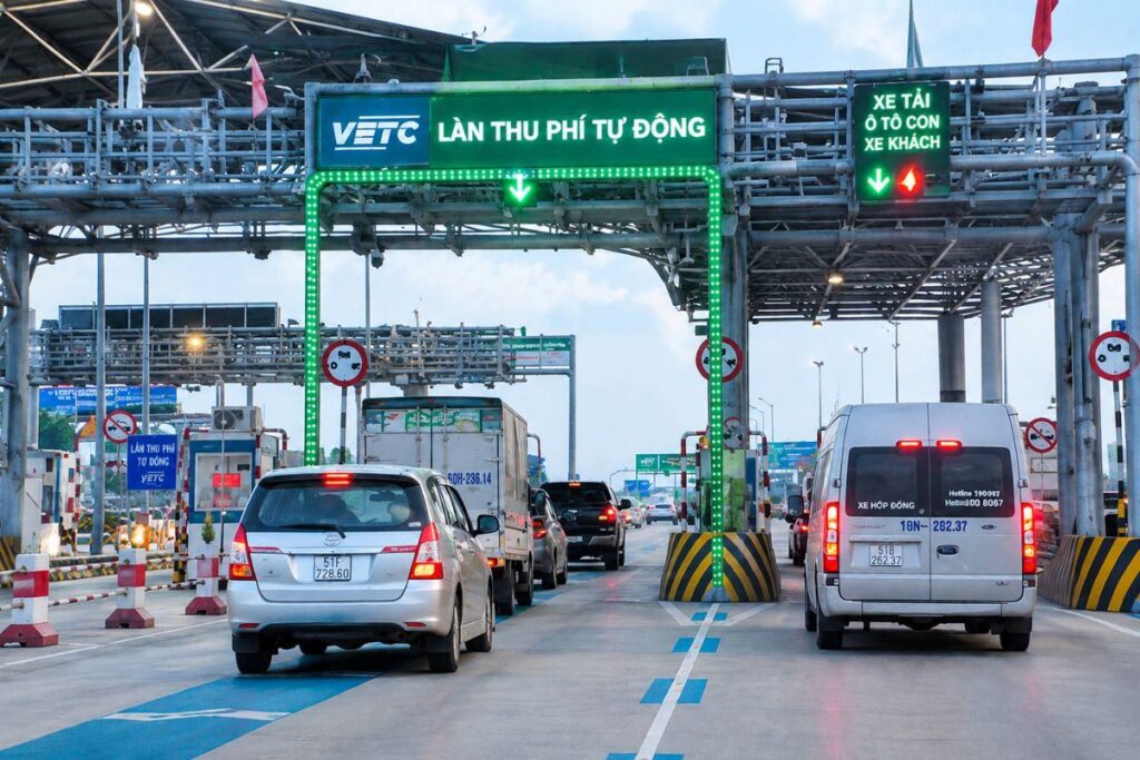 Cao tốc Bến Lức - Long Thành thu phí kín bằng ETC, tính tiền theo quãng đường thực tế của từng phương tiện.
