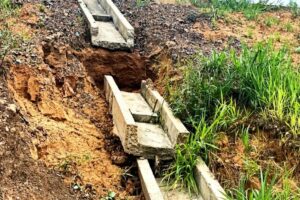 Đồng Nai yêu cầu khẩn trương gia cố, bảo vệ kết cấu hạ tầng cao tốc Biên Hòa - Vũng Tàu trước nguy cơ xói lở, sạt trượt mùa mưa.