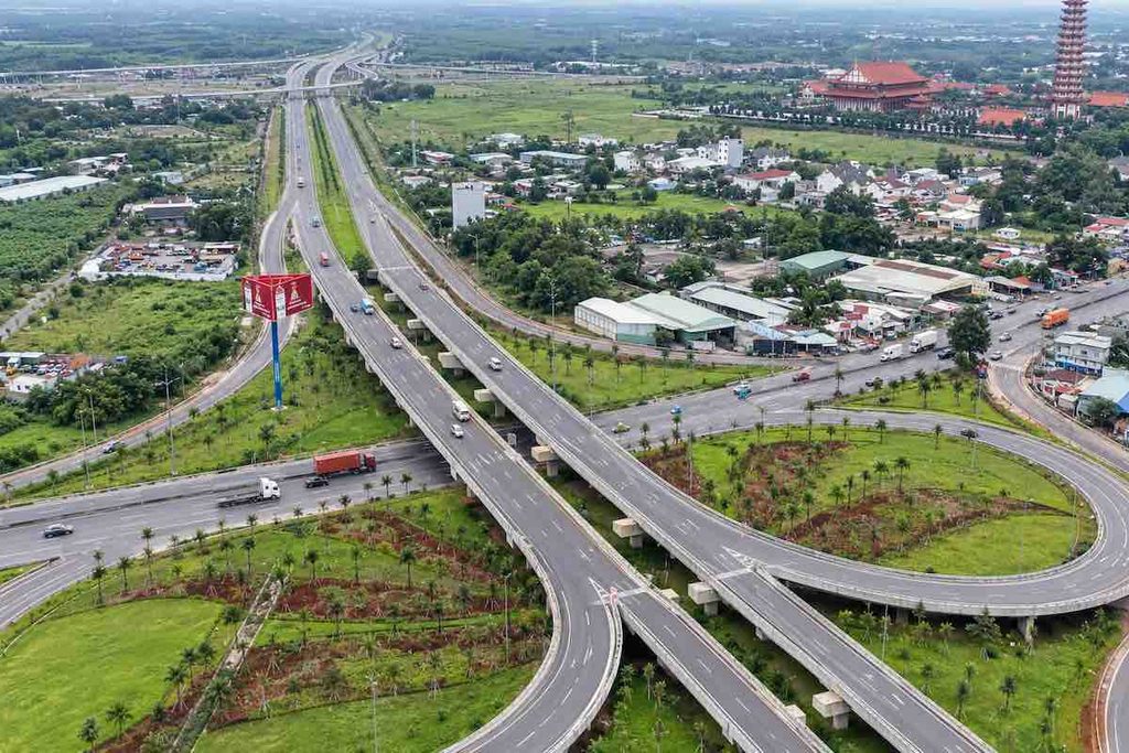 Đường 25C kết nối Vành đai 3 TPHCM với sân bay Long Thành đang hoàn thiện những hạng mục cuối, hướng tới thông xe toàn tuyến cuối năm 2026.