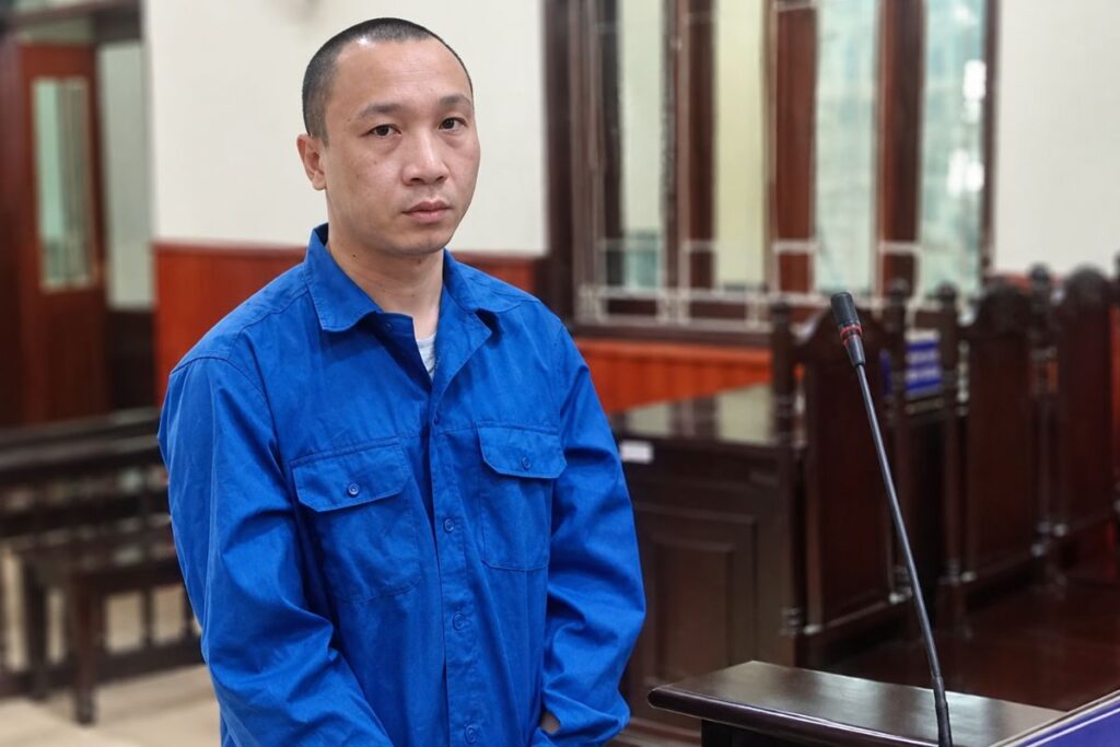 Phạm Văn Bình, quê Hải Phòng, bị TAND tỉnh Gia Lai tuyên 10 năm tù về tội giết người trong vụ dùng rựa chém người.