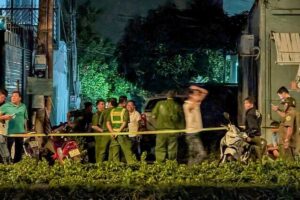 Vụ án mạng ở Phước Hải khiến 1 người tử vong, 2 người bị thương. Công an phong tỏa hiện trường, truy bắt nghi phạm.