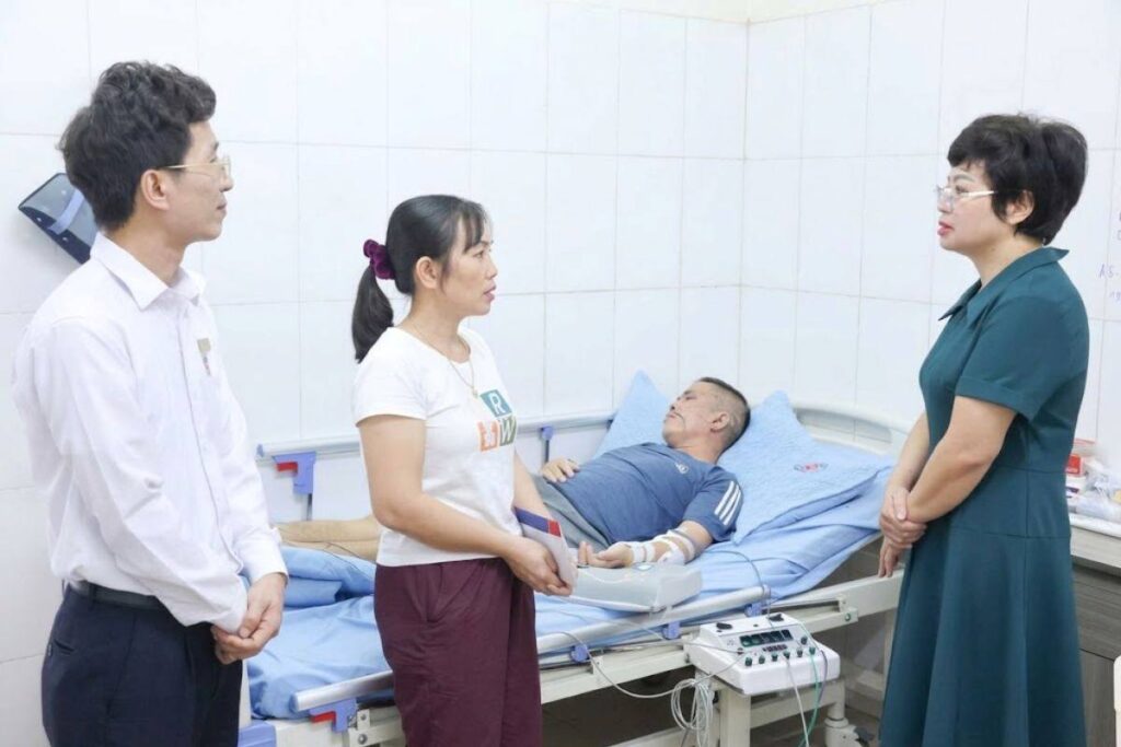 Bệnh viện Đa khoa 115 Nghệ An miễn toàn bộ chi phí điều trị, phục hồi chức năng cho nạn nhân sống sót sau vụ án mạng ở Đồng Nai.
