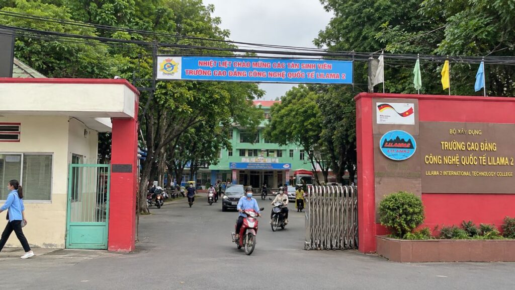 Công an xác định tin xe khách chở sinh viên Lilama 2 đến biên giới Campuchia là bịa đặt. Tìm hiểu sự thật vụ việc gây xôn xao.