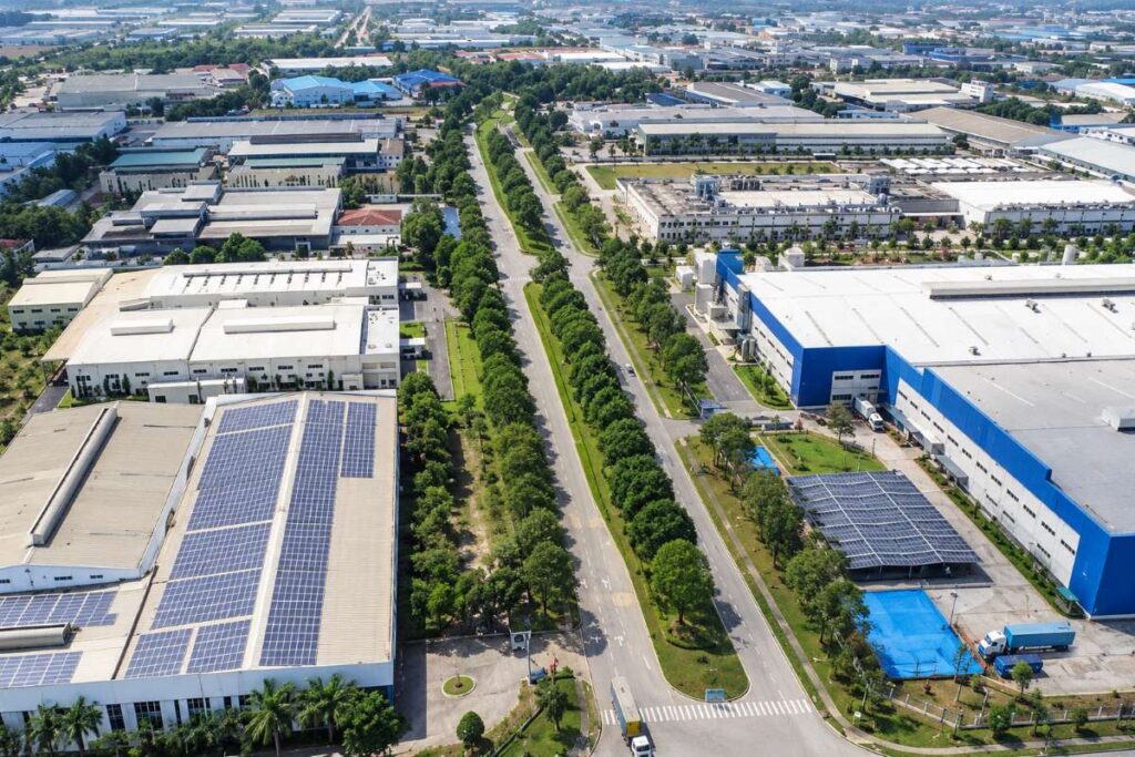 Công nghiệp Đồng Nai tiếp tục là động lực chủ yếu của tăng trưởng kinh tế, cùng lĩnh vực xây dựng tạo nền tảng cho phát triển địa phương.