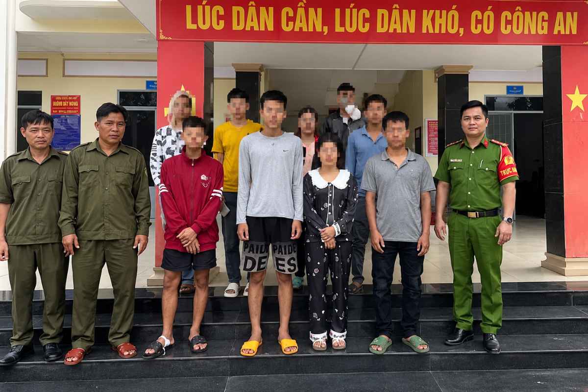 4 thanh thiếu niên ở Đồng Nai được công an hỗ trợ kịp thời, ngăn nguy cơ bị dụ sang Campuchia bằng lời hứa trả lương 1,8 triệu đồng/ngày.