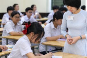 Chính phủ yêu cầu bảo đảm học sinh trượt lớp 10 công lập vẫn được học tập tại các loại hình trường và chương trình phù hợp.