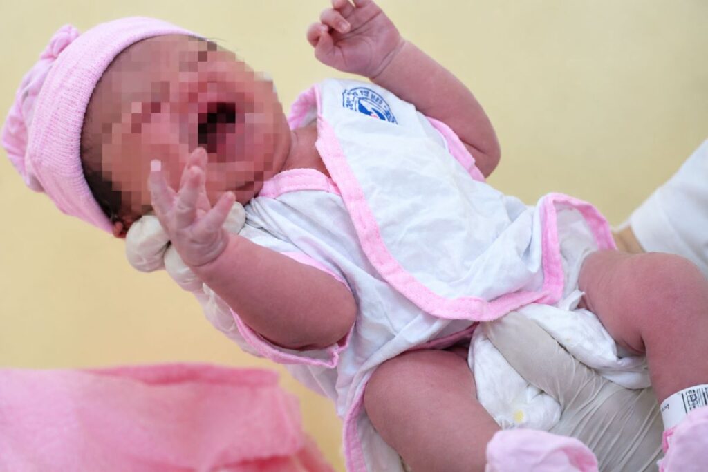 Hơn 40.000 bé gái mất cơ hội chào đời mỗi năm. Vì sao cần xóa bỏ tư tưởng trọng nam khinh nữ, bảo đảm quyền bình đẳng cho trẻ em?