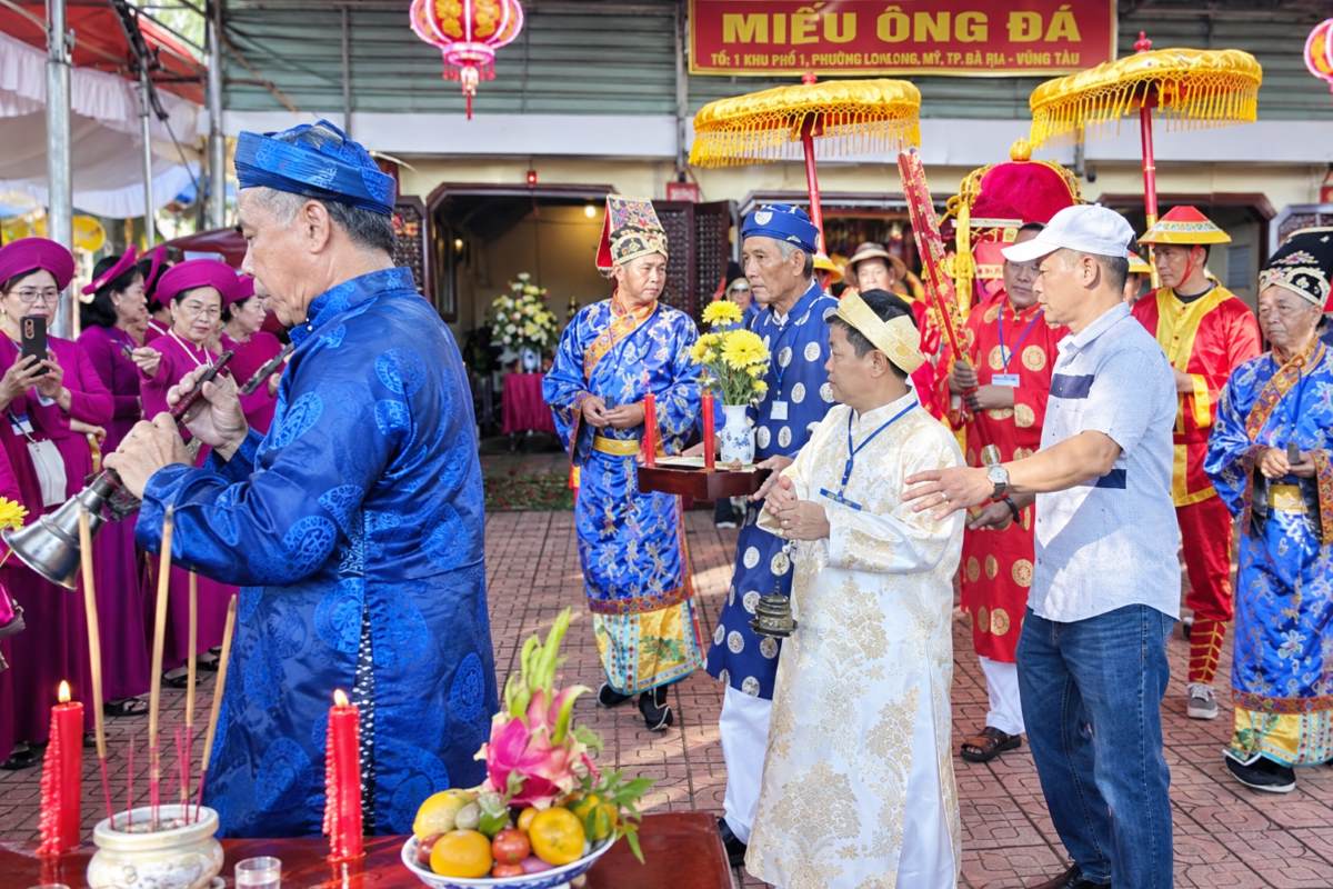 Khám phá những lễ hội mùa cuối năm ở Đồng Nai, nơi các nghi lễ truyền thống thu hút người dân và du khách tham gia.