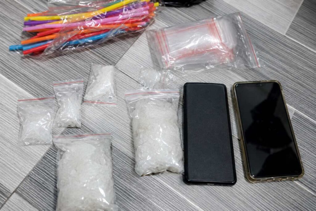 Công an TP Đồng Nai thu giữ 0,5kg ma túy cùng nhiều tang vật liên quan trong vụ bắt nhóm mua bán, tổ chức sử dụng ma túy tại Xuân