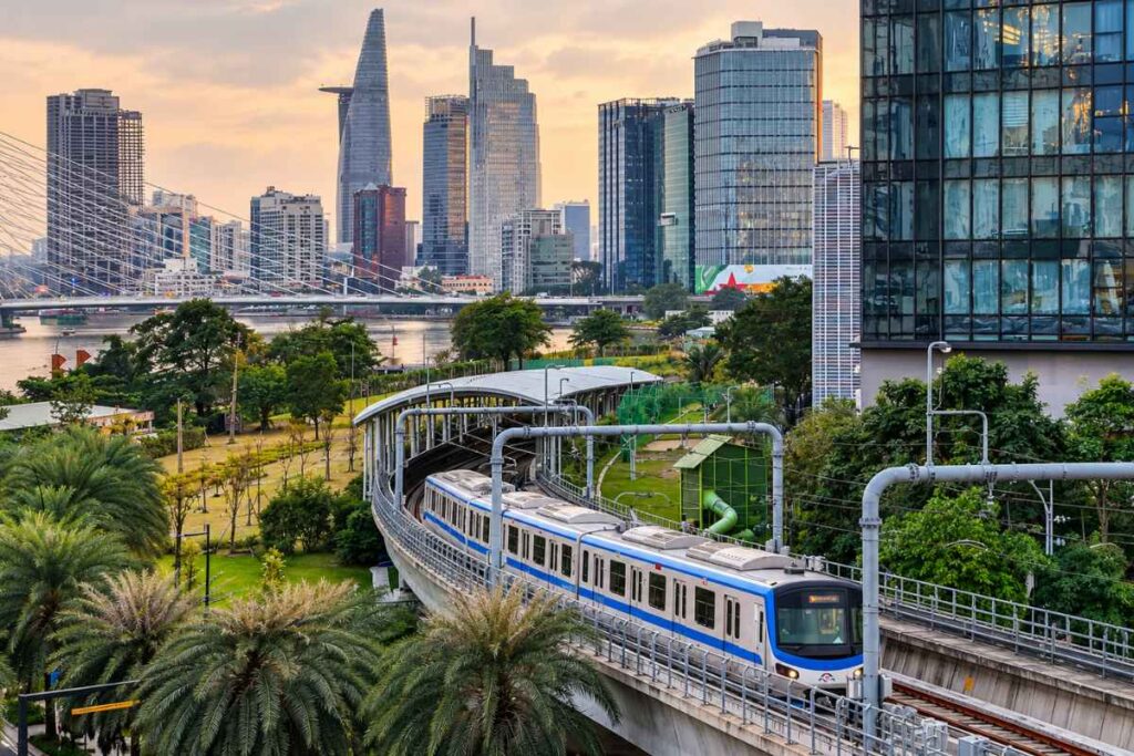 Metro số 1 Bến Thành – Suối Tiên tạm dừng gần 1 giờ. Đâu là nguyên nhân khiến tuyến đường sắt đô thị này gián đoạn hoạt động?