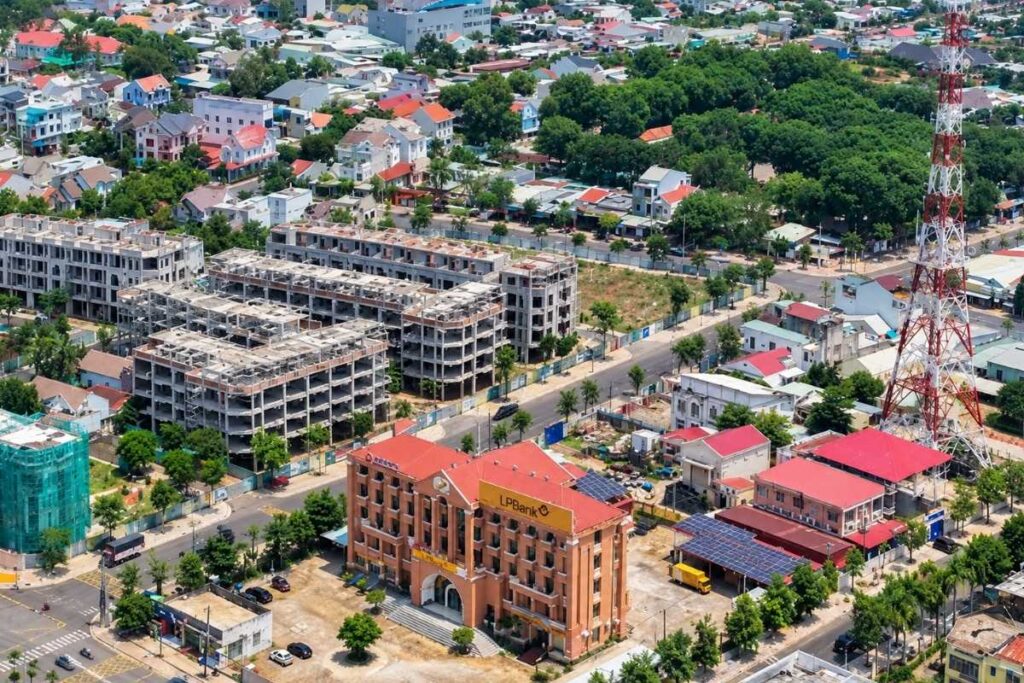 Xây nhà lấn 3,6m² đất hàng xóm, chủ nhà không phải tháo dỡ công trình mà chỉ bồi thường gần 3,5 triệu đồng.