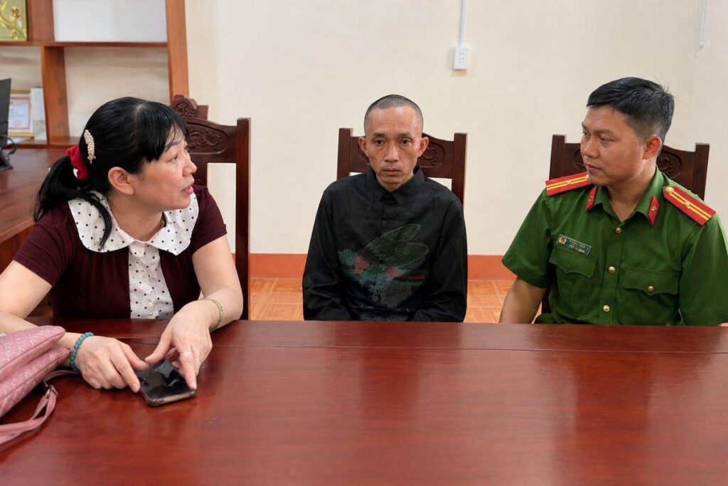Công an xã Lộc Thạnh giúp N.T.H đoàn tụ gia đình sau hơn hai năm rưỡi thất lạc, mang lại niềm vui cho người thân.